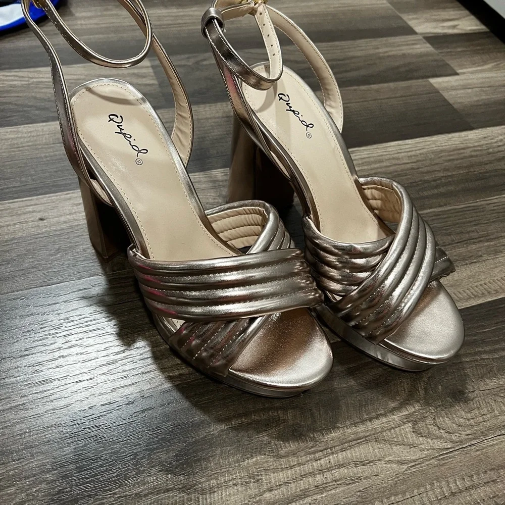 Qupid Metallic Rose Gold Platform Block Heel Sandals with Ankle Strap
